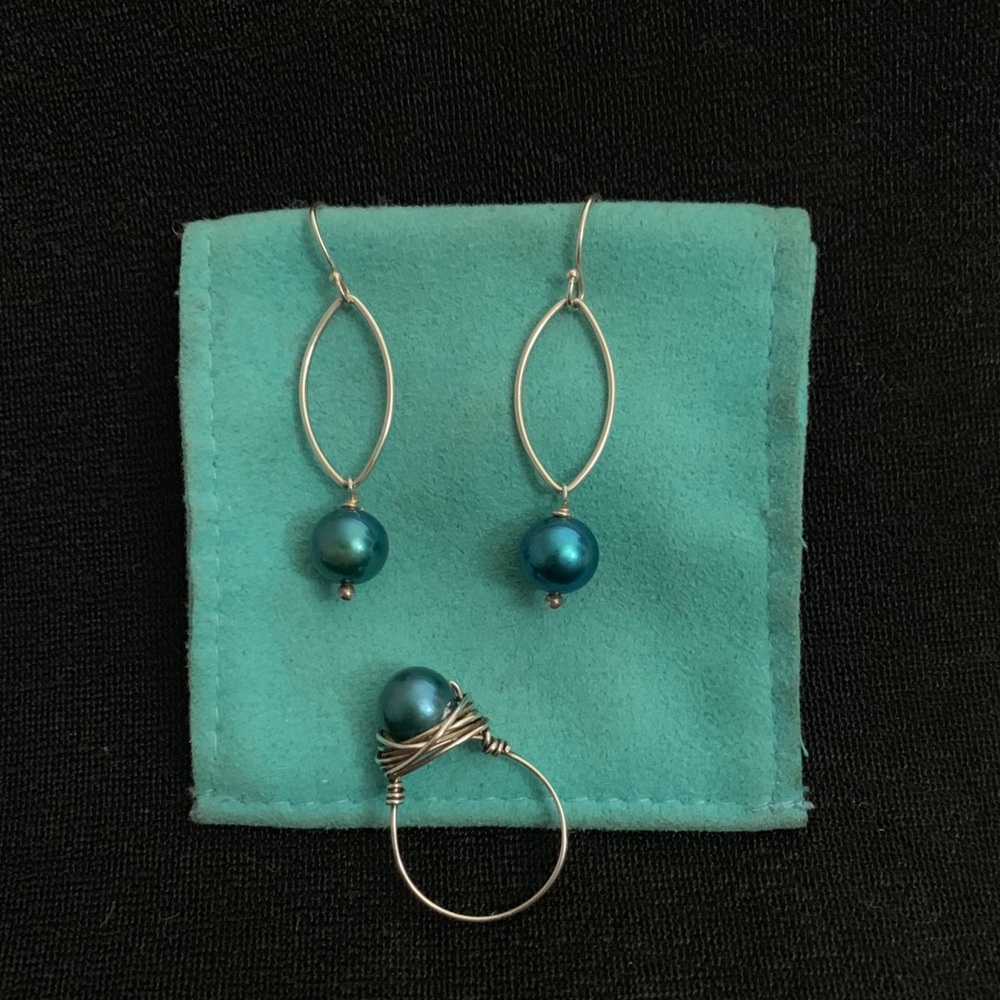Handmade Silver Ring & Earring Set (2pc) - Picture 2 of 3